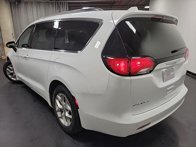 used 2018 Chrysler Pacifica car, priced at $15,500