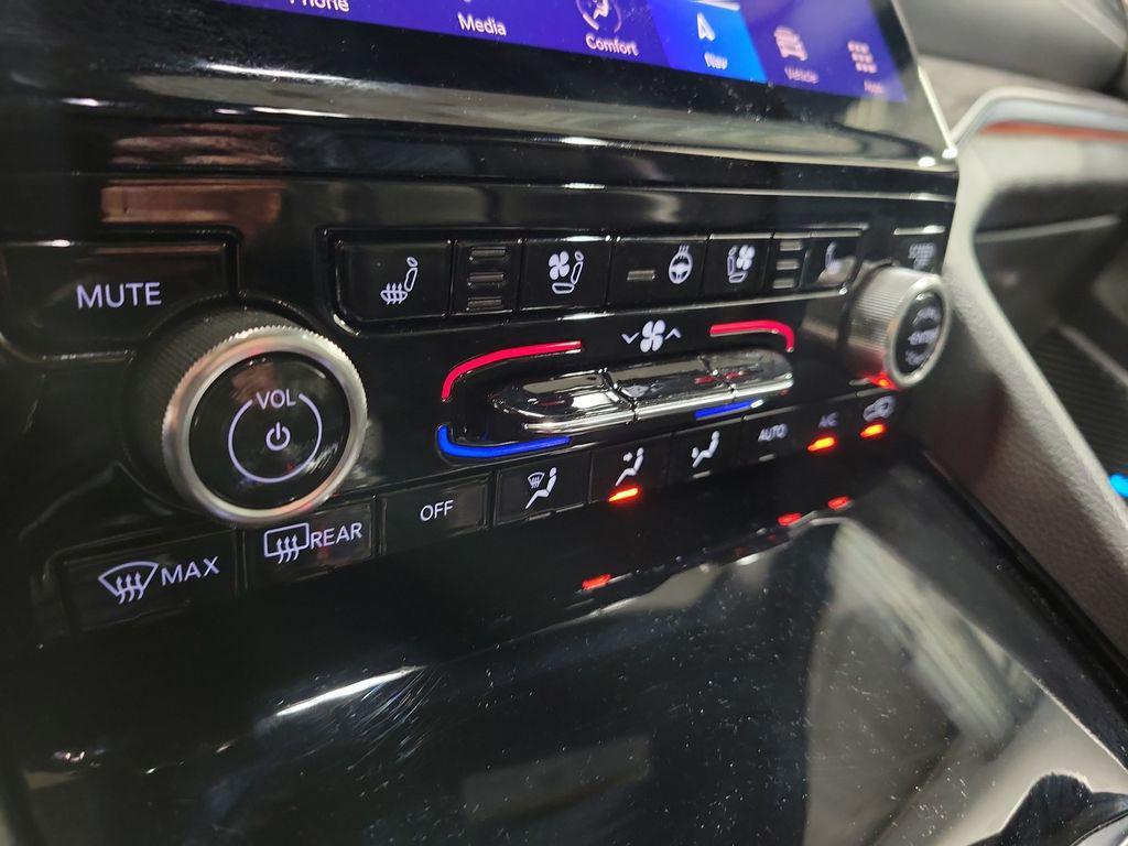 used 2022 Jeep Grand Cherokee car, priced at $27,500
