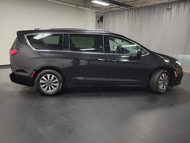 used 2021 Chrysler Pacifica car, priced at $19,995