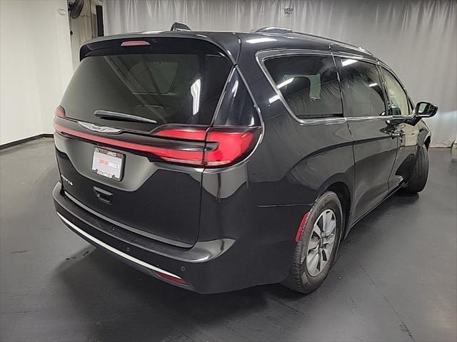 used 2021 Chrysler Pacifica car, priced at $19,995