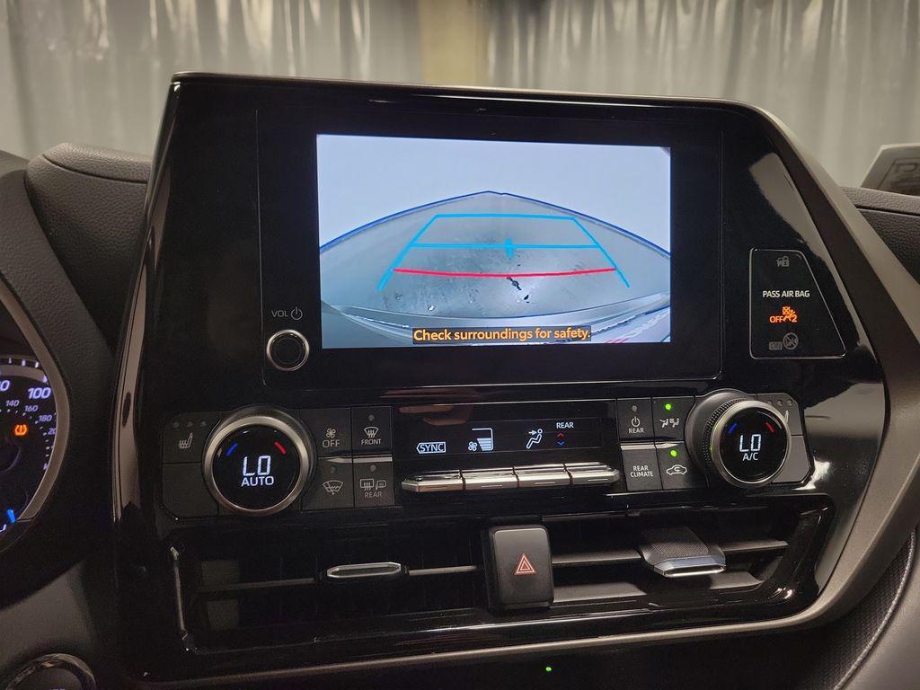 used 2023 Toyota Highlander Hybrid car, priced at $30,995