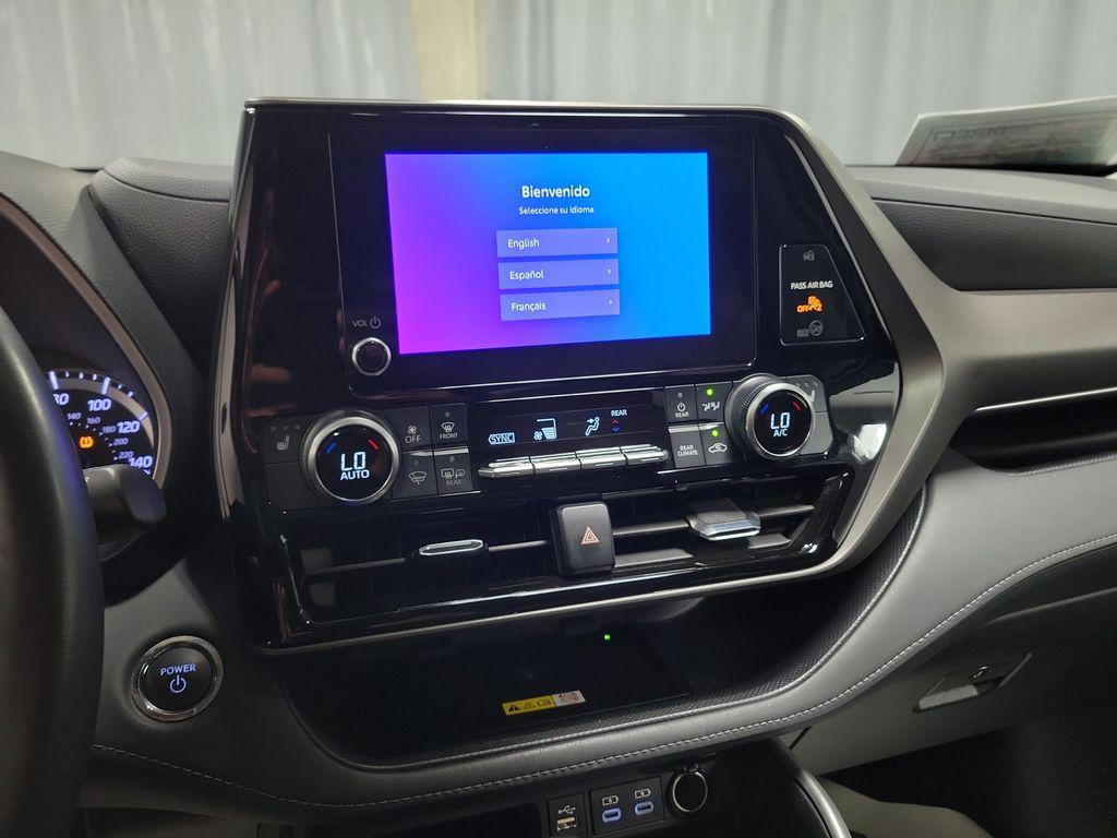 used 2023 Toyota Highlander Hybrid car, priced at $30,995