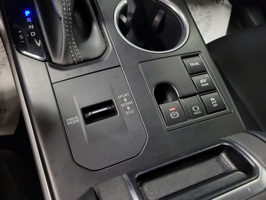 used 2023 Toyota Highlander Hybrid car, priced at $30,995