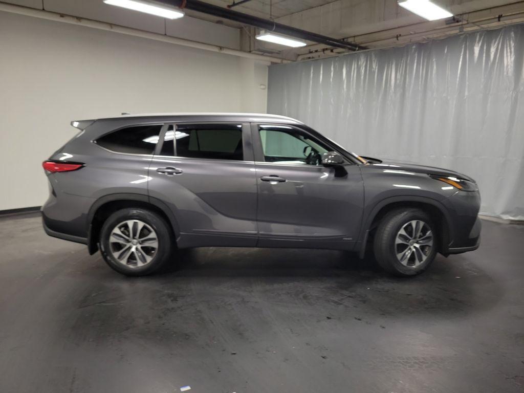 used 2023 Toyota Highlander Hybrid car, priced at $30,995