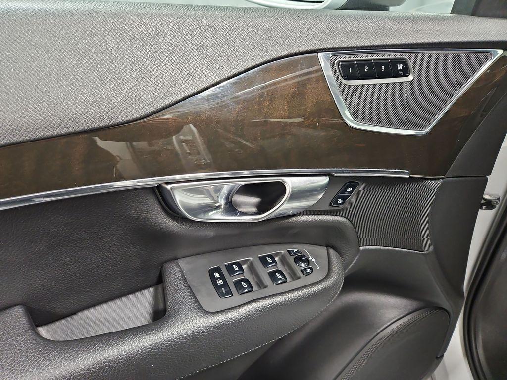 used 2018 Volvo XC90 car, priced at $18,994