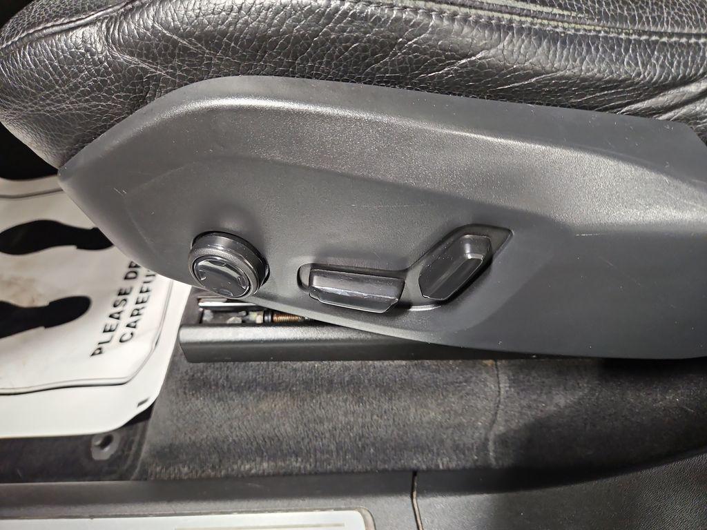 used 2018 Volvo XC90 car, priced at $18,994