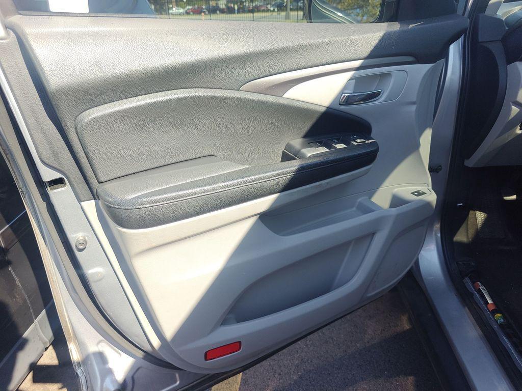 used 2016 Honda Pilot car, priced at $14,995
