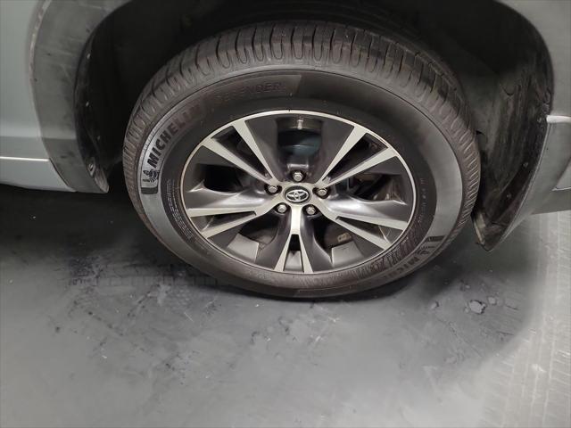 used 2018 Toyota Highlander car, priced at $16,995