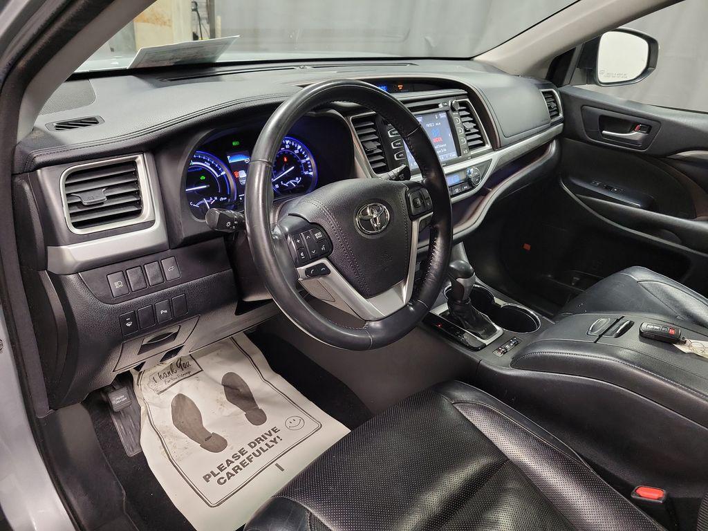 used 2018 Toyota Highlander Hybrid car, priced at $20,500