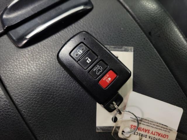 used 2018 Toyota Highlander Hybrid car, priced at $24,995