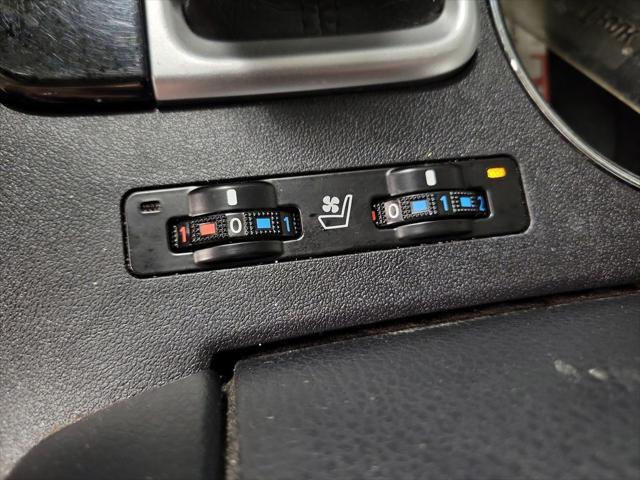used 2018 Toyota Highlander Hybrid car, priced at $24,995
