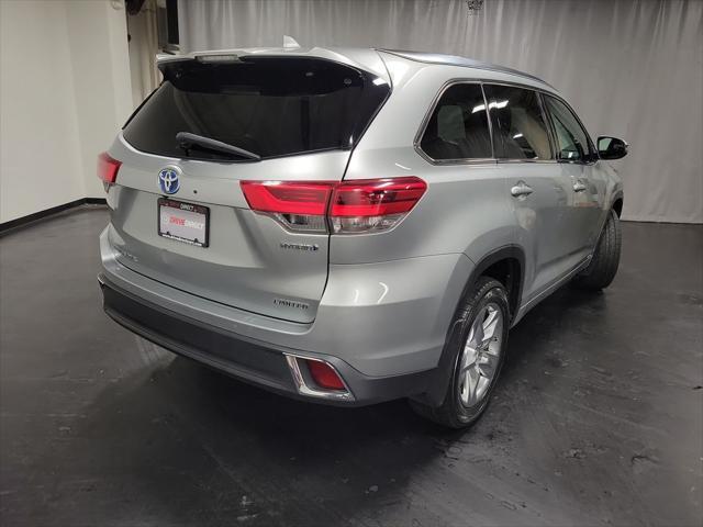 used 2018 Toyota Highlander Hybrid car, priced at $24,995