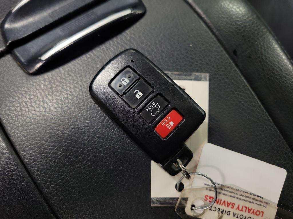 used 2018 Toyota Highlander Hybrid car, priced at $20,500