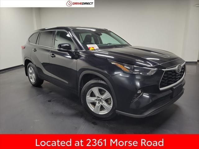 used 2022 Toyota Highlander car, priced at $29,995