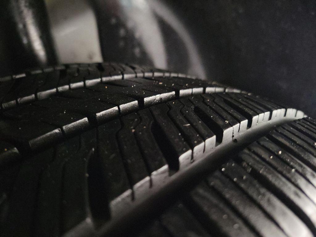 used 2015 Ford Taurus car, priced at $10,500