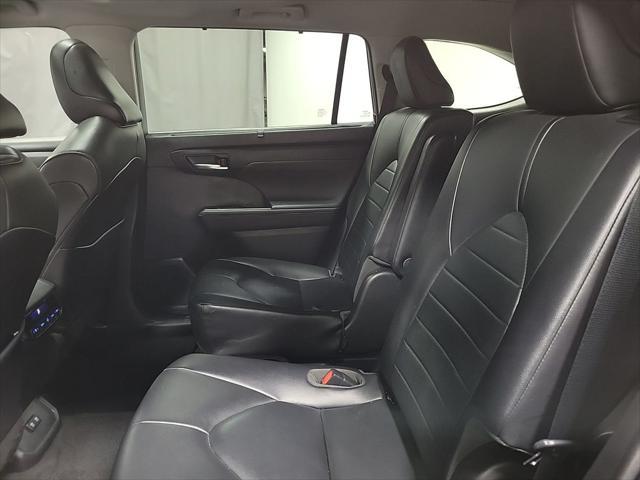 used 2021 Toyota Highlander car, priced at $23,500