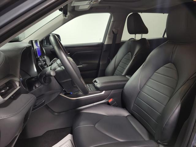used 2024 Toyota Highlander car, priced at $37,995