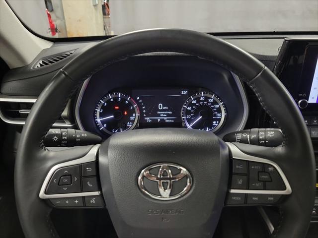 used 2024 Toyota Highlander car, priced at $37,995