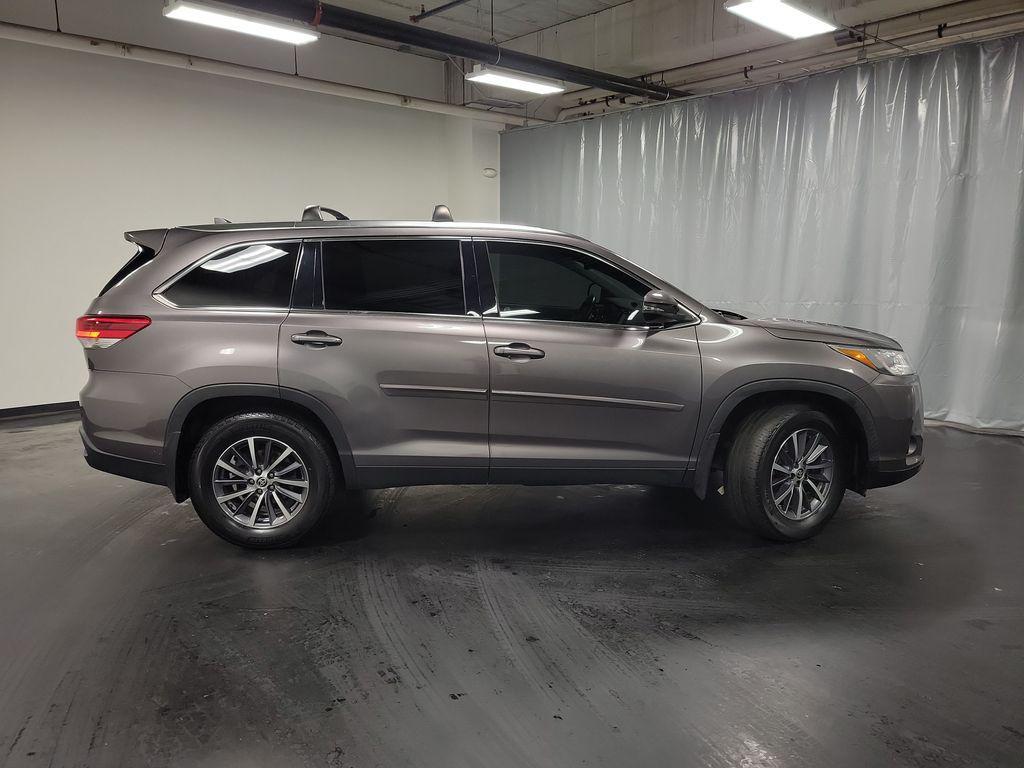 used 2019 Toyota Highlander car, priced at $18,995
