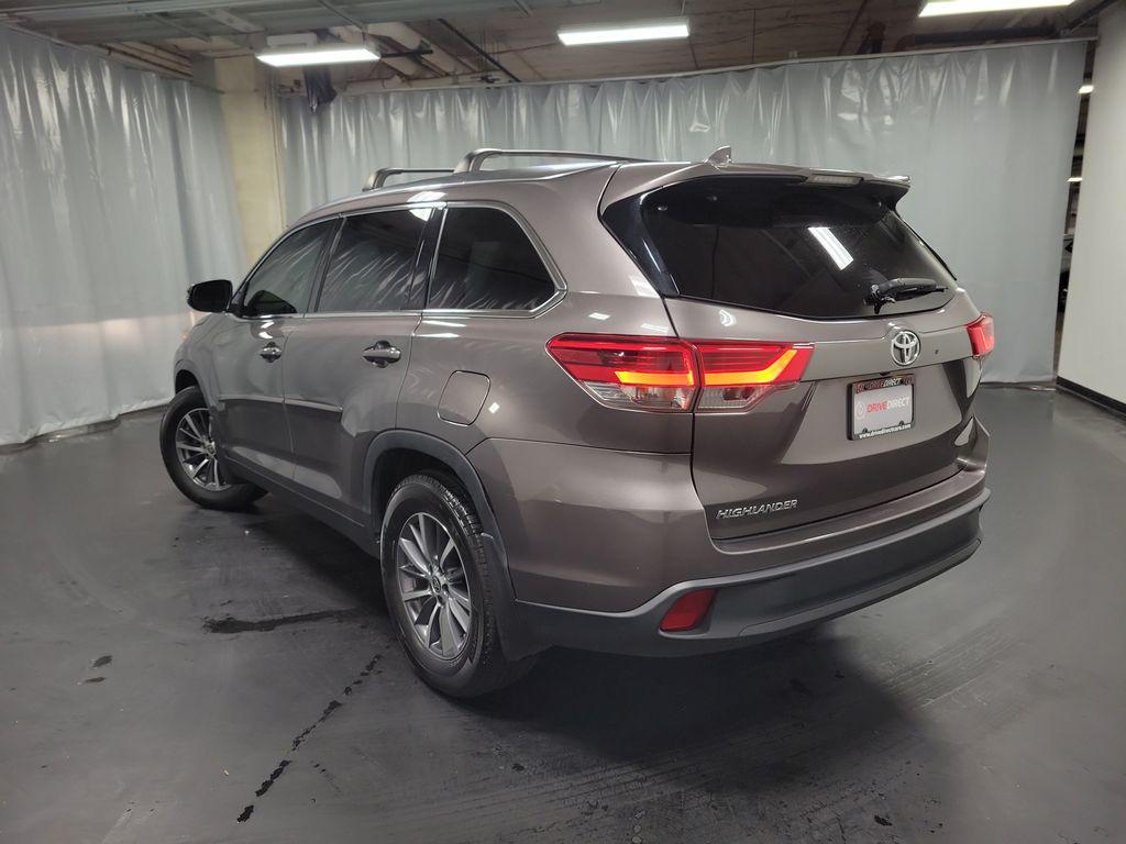 used 2019 Toyota Highlander car, priced at $18,995