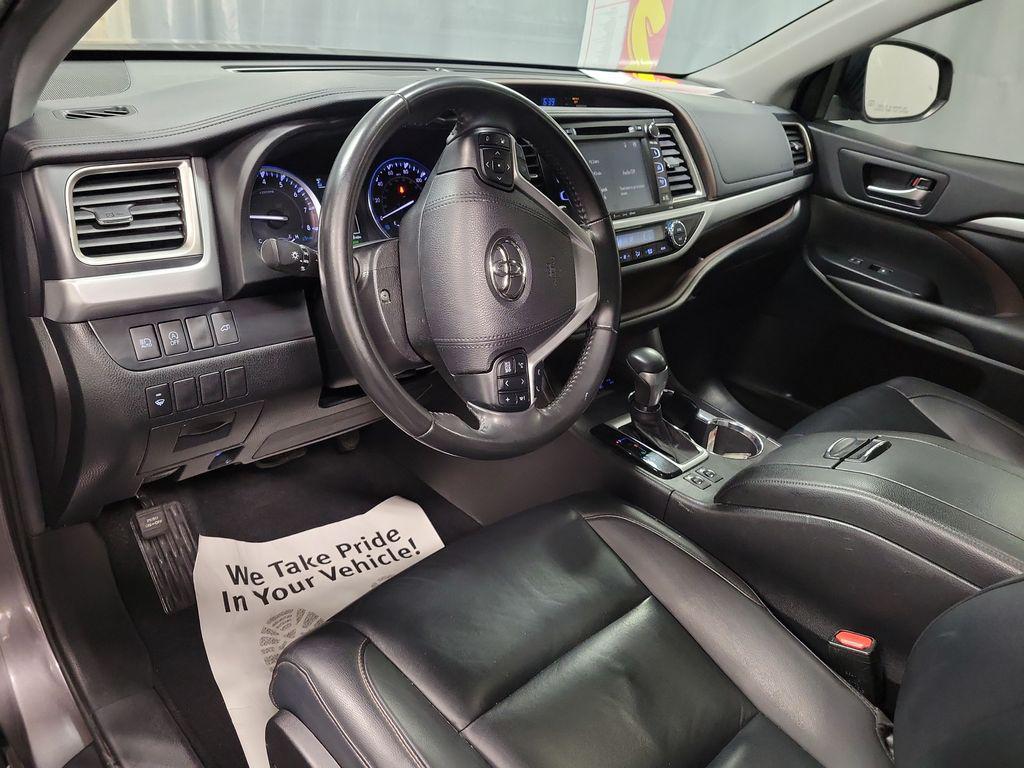 used 2019 Toyota Highlander car, priced at $18,995