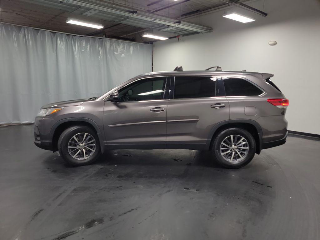 used 2019 Toyota Highlander car, priced at $18,995
