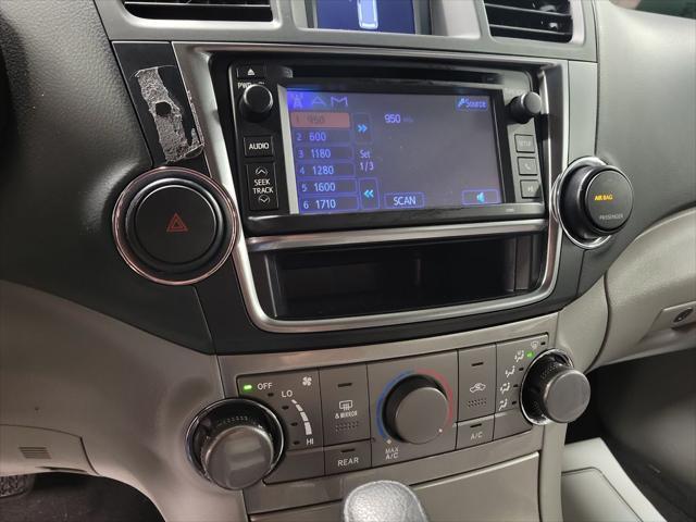 used 2013 Toyota Highlander car, priced at $12,995