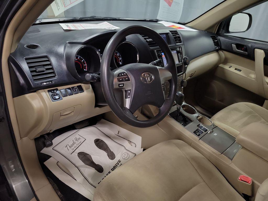 used 2013 Toyota Highlander car, priced at $11,995