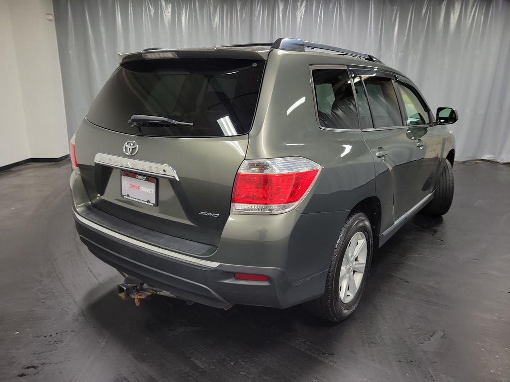 used 2013 Toyota Highlander car, priced at $11,995