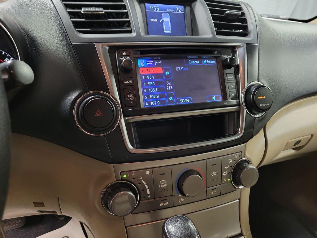 used 2013 Toyota Highlander car, priced at $11,995