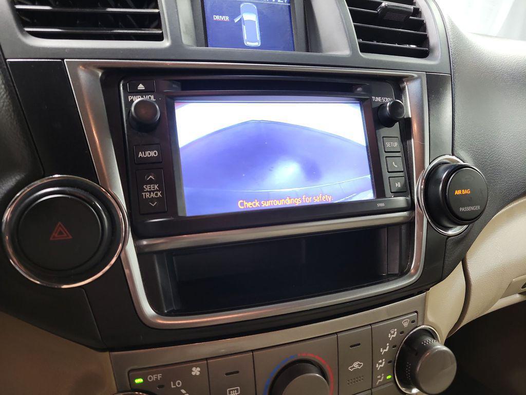 used 2013 Toyota Highlander car, priced at $11,995