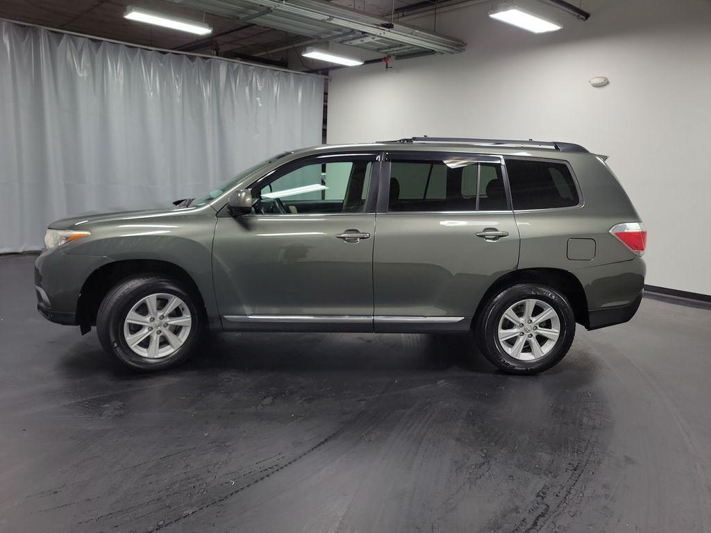 used 2013 Toyota Highlander car, priced at $11,995