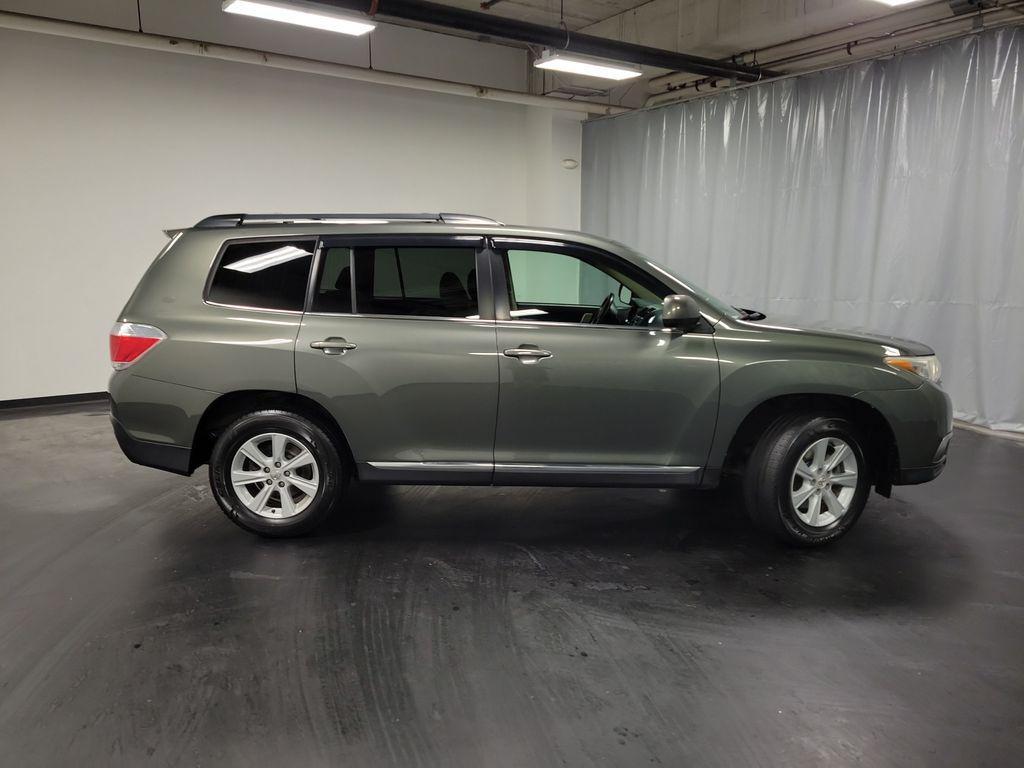 used 2013 Toyota Highlander car, priced at $11,995