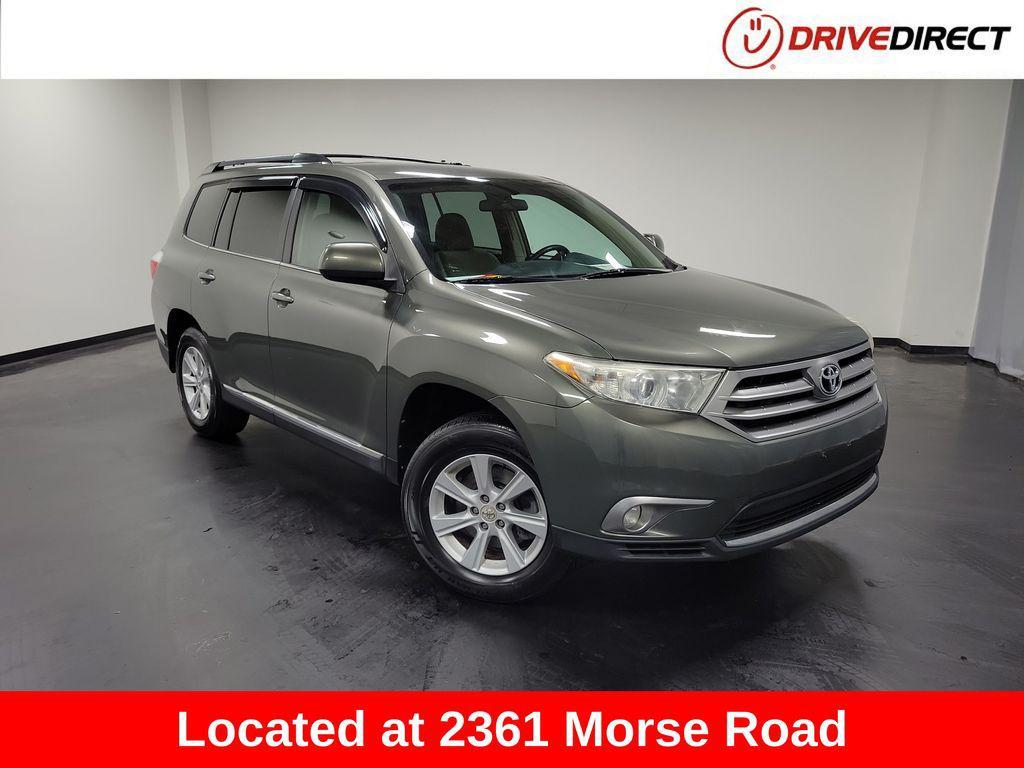 used 2013 Toyota Highlander car, priced at $11,995