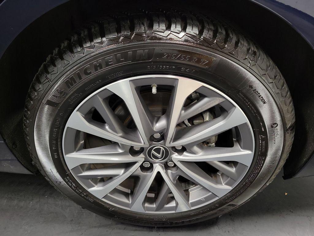 used 2022 Lexus ES 300h car, priced at $34,995