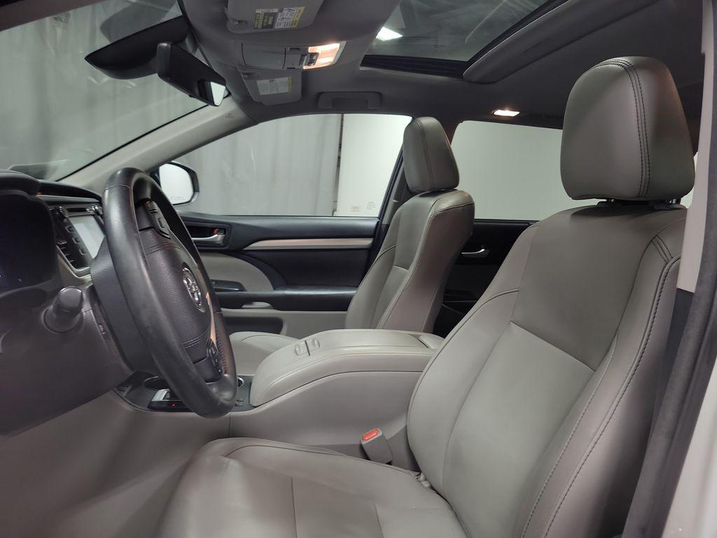 used 2017 Toyota Highlander car, priced at $16,995