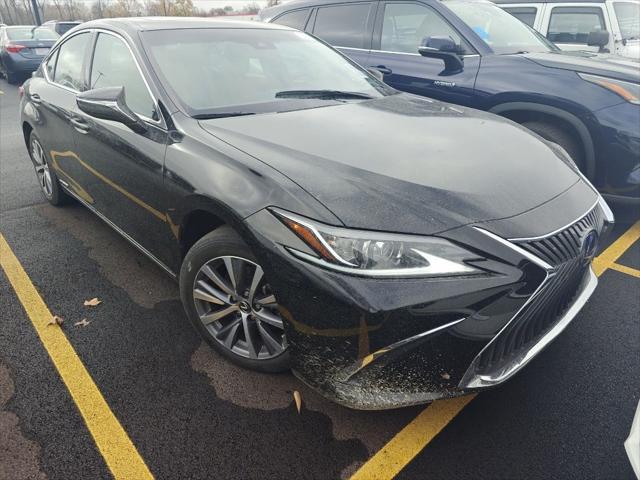 used 2021 Lexus ES 300h car