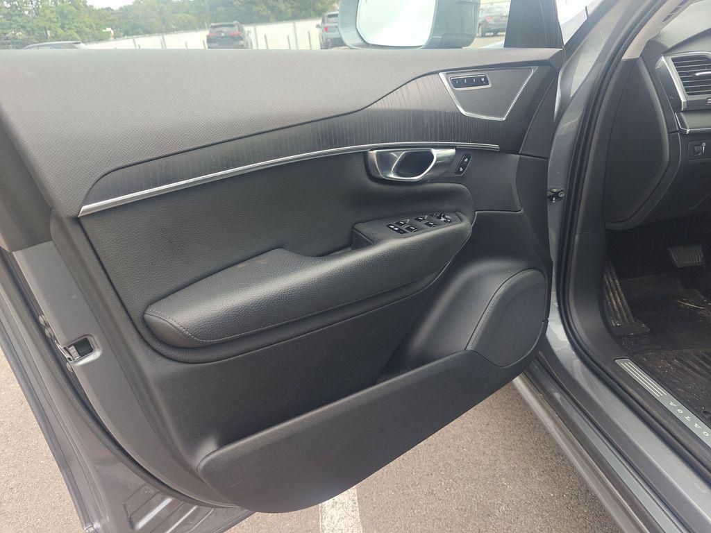 used 2020 Volvo XC90 car, priced at $19,995