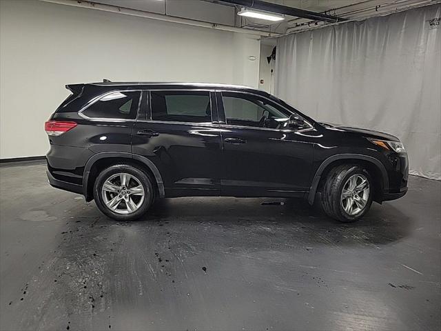 used 2019 Toyota Highlander car, priced at $27,995