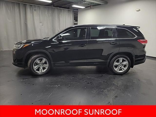 used 2019 Toyota Highlander car, priced at $27,995