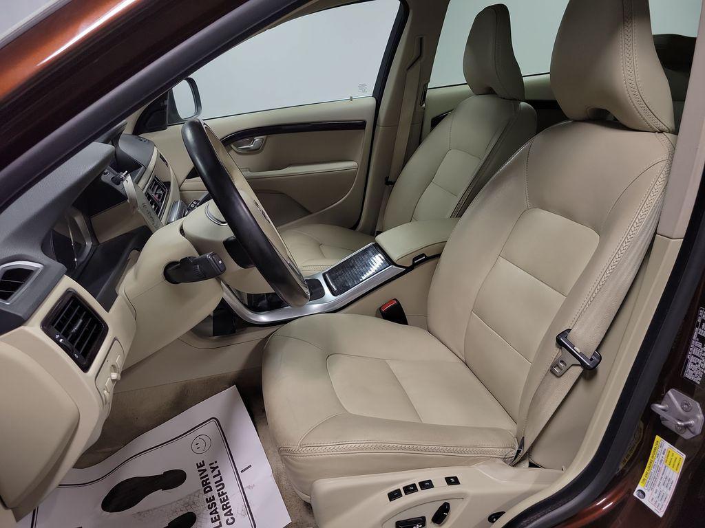 used 2016 Volvo XC70 car, priced at $12,500