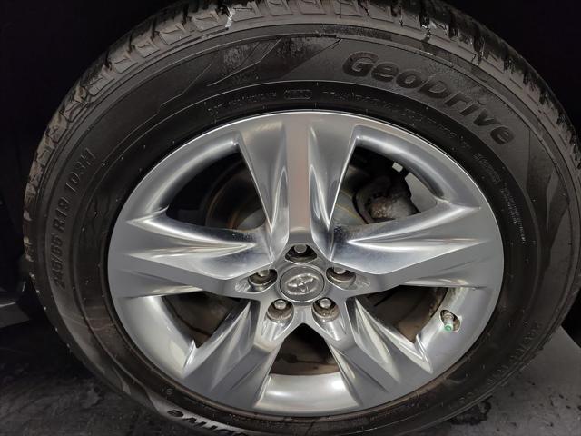 used 2015 Toyota Highlander car, priced at $17,995