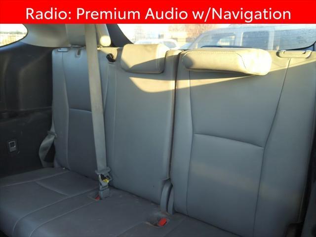 used 2020 Toyota Highlander Hybrid car, priced at $29,995