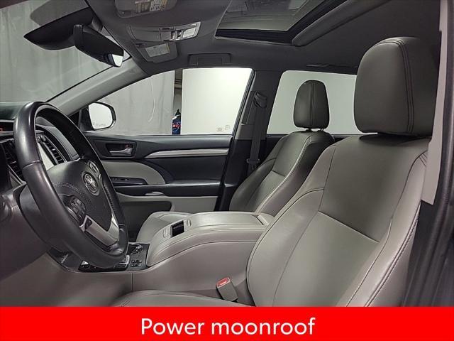 used 2019 Toyota Highlander car, priced at $24,995