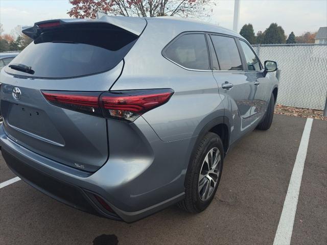 used 2023 Toyota Highlander car, priced at $35,995