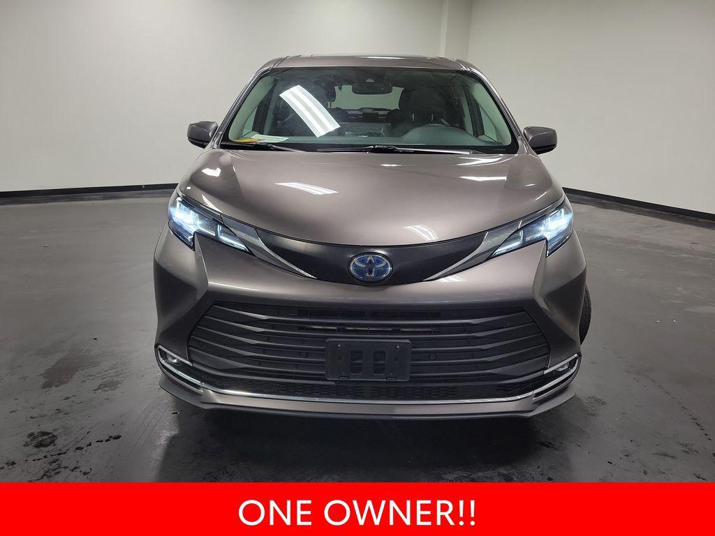 used 2023 Toyota Sienna car, priced at $30,995