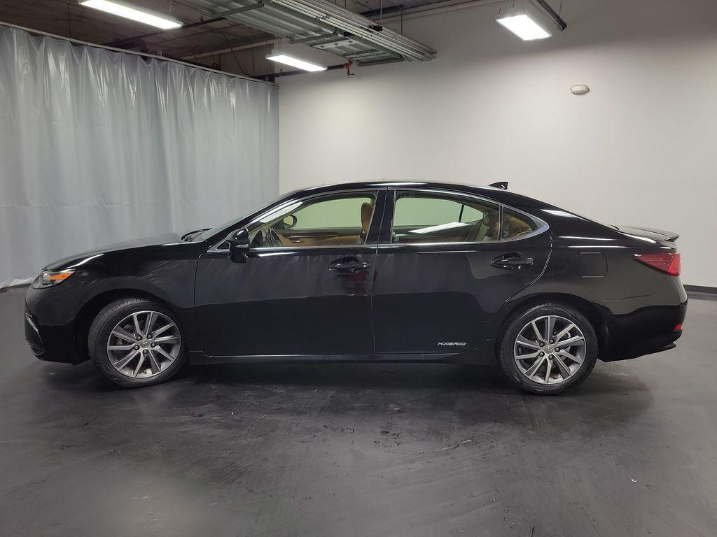 used 2016 Lexus ES 300h car, priced at $15,995