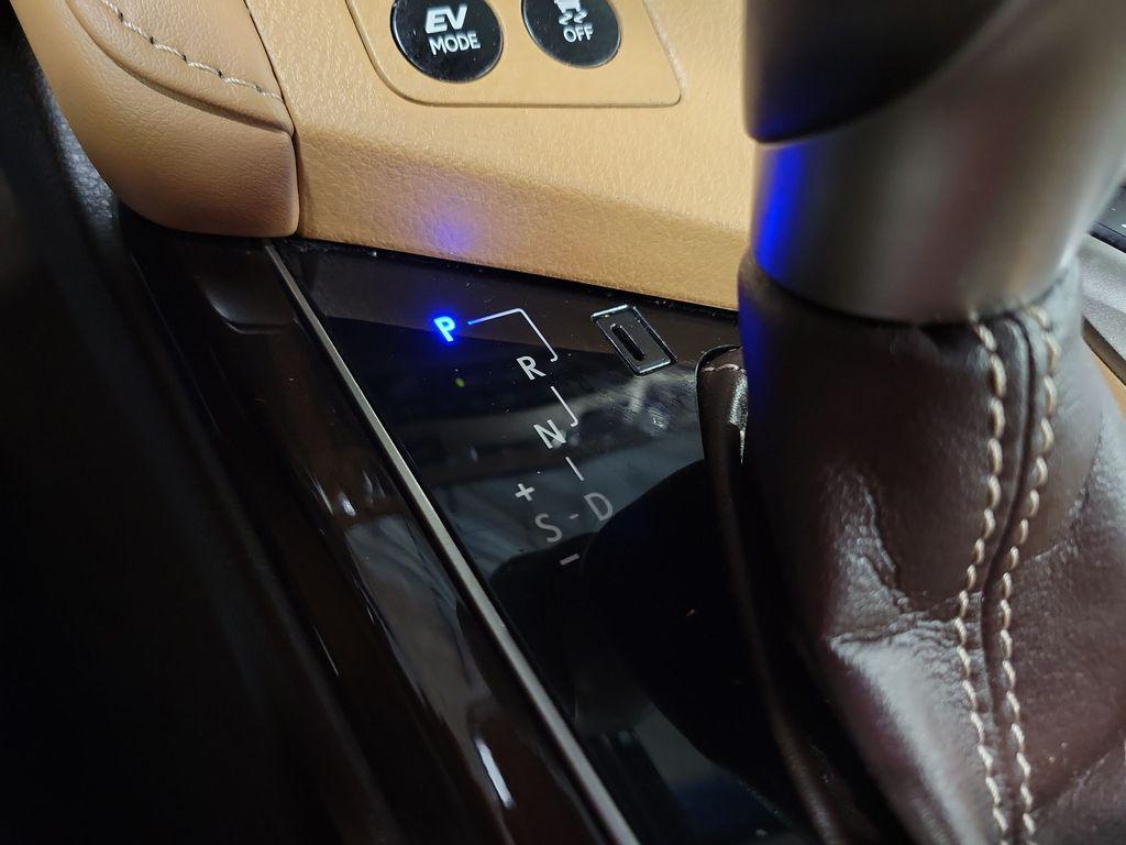 used 2016 Lexus ES 300h car, priced at $15,995