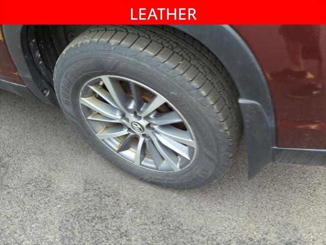 used 2019 Toyota Highlander Hybrid car, priced at $24,995