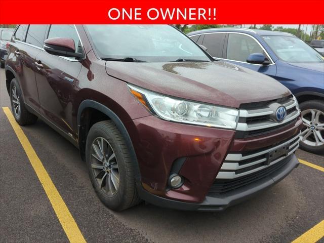 used 2019 Toyota Highlander Hybrid car, priced at $24,995